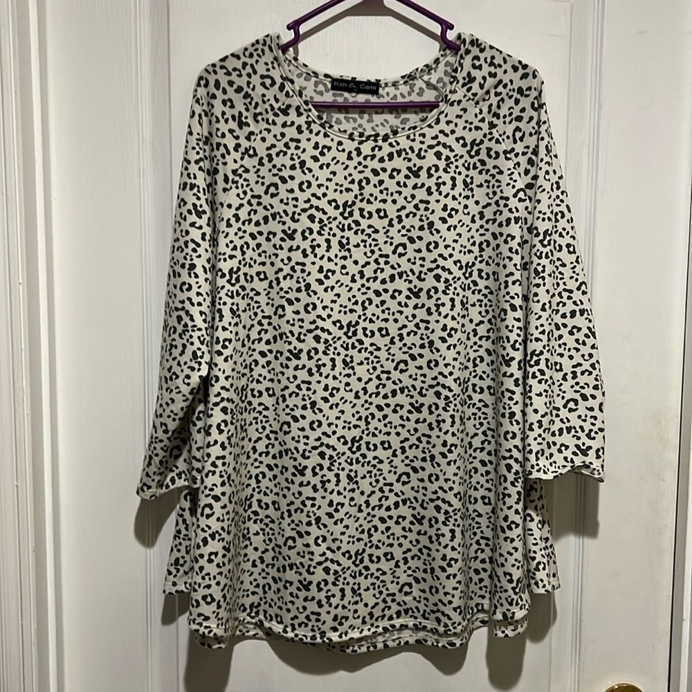 Kim & Cami tunic
